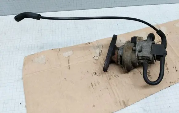 Opel Astra G EGR valve