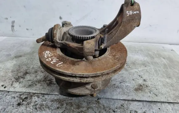 Front wheel hub spindle knuckle