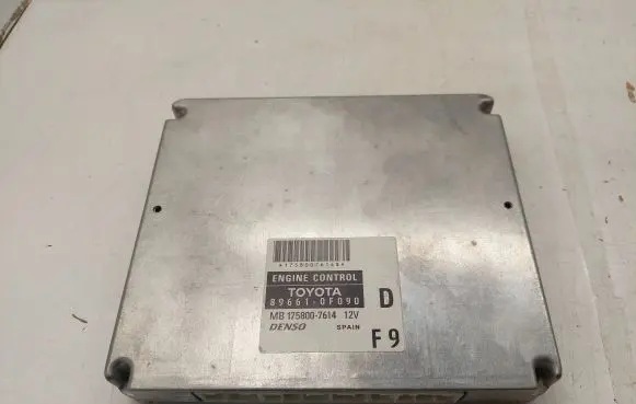 Toyota Corolla Verso AR10 Engine control unit/module 896610F090 1758007614