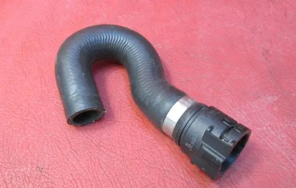 BMW 5 E60 E61 Engine coolant pipe/hose 7788999