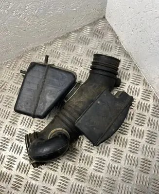 Intake resonator