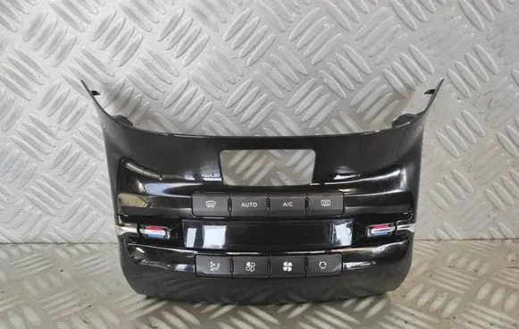 Peugeot 208 Climate control unit 98195706XU E1063177A