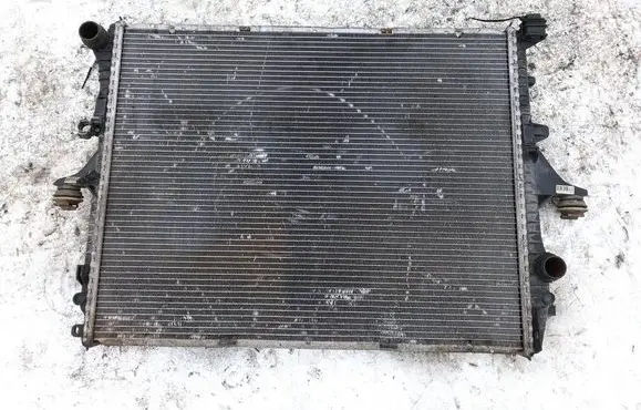 Audi Q7 4L Coolant radiator 7L6121253B K262100601