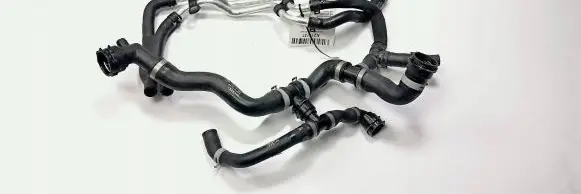 Audi A4 S4 B9 8W Engine coolant pipe/hose