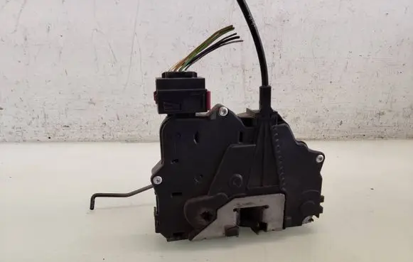 Opel Corsa D Front door lock 55702895 0325407955 0510061814