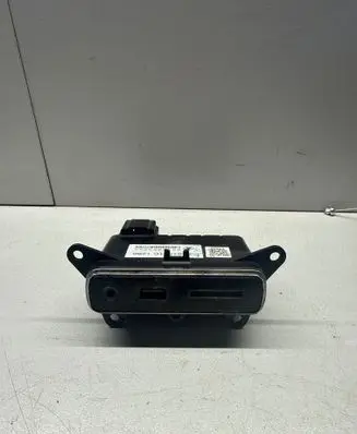 Dodge Durango USB socket connector 68289895AA