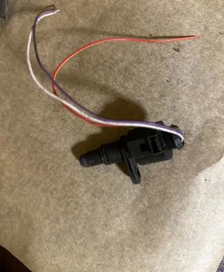 Volkswagen PASSAT B5.5 Air conditioning (A/C) pressure sensor 1J0973703