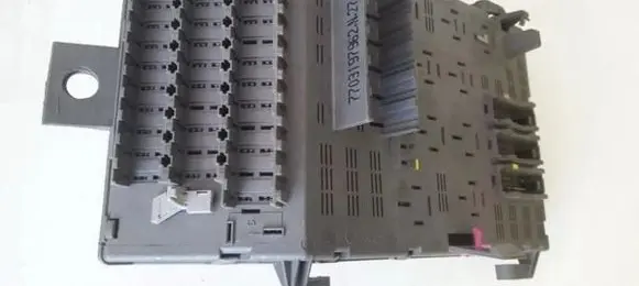 Renault Laguna I Fuse box set 7703197962