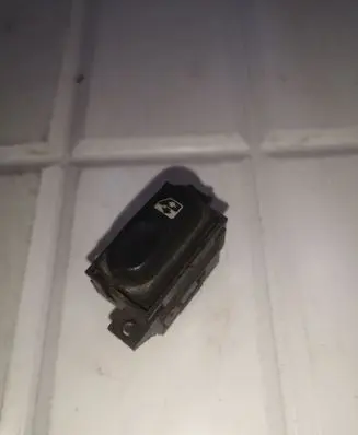 Renault Laguna I Electric window control switch 1396