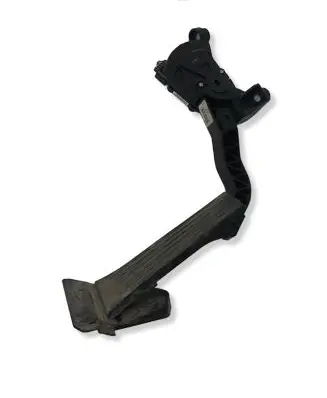 Hyundai i40 Accelerator throttle pedal 327263Z000