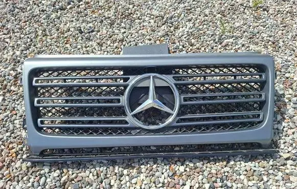 Mercedes-Benz G W463 2nd Gen Front bumper upper radiator grill A4638880400