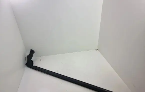 BMW 3 E92 E93 Rubber seal front coupe door window 389820901