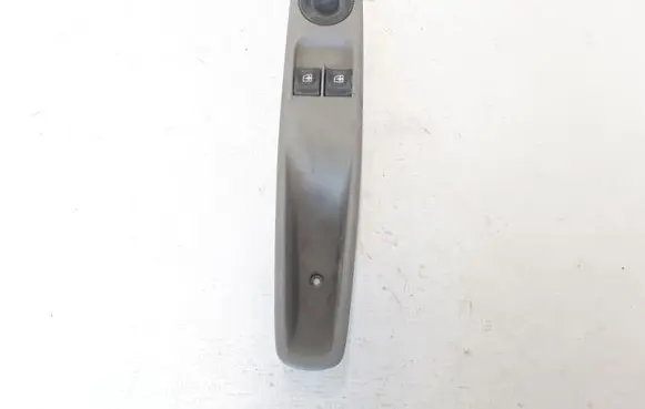 Renault Zoe Electric window control switch 829502349R