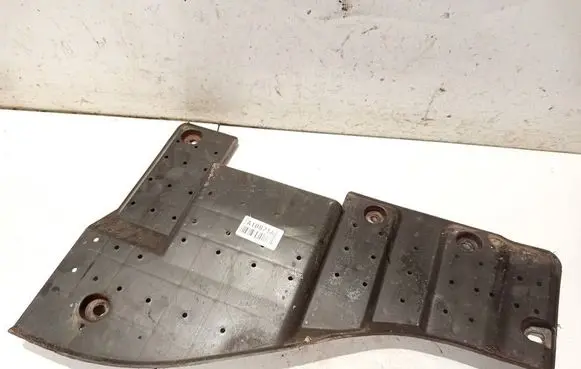 KIA Ceed Engine splash shield/under tray 841781h000