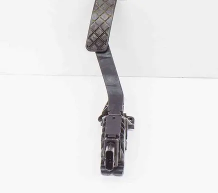 Volkswagen Tiguan Accelerator throttle pedal 6PV010621 5Q2723503D