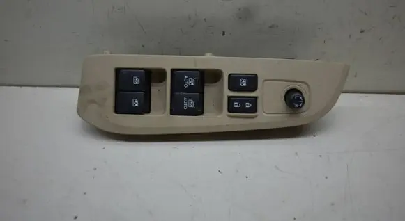 Subaru Outback (BS) Electric window control switch 83071AL05A