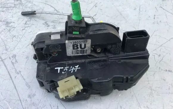 Opel Insignia A Rear door lock 13503787