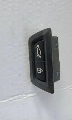 BMW 5 F10 F11 Tailgate/boot open switch button 9275121