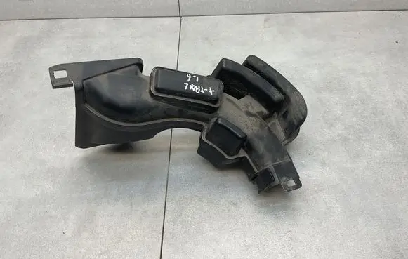 Nissan X-Trail T32 Air intake duct part 4BE0B