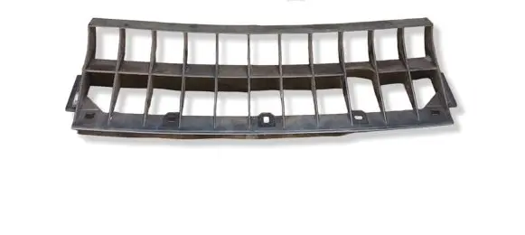 Front bumper lip