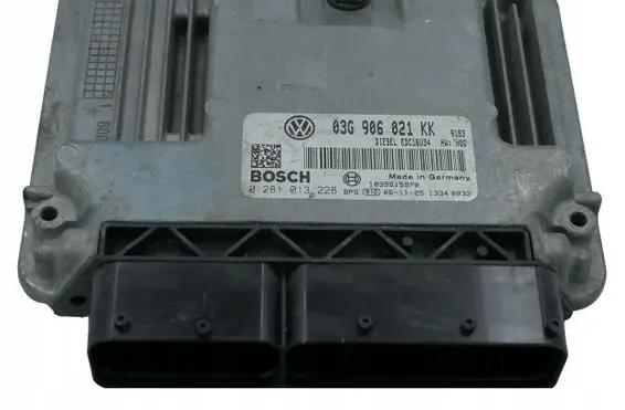 Volkswagen Golf V Engine control unit/module 03G906021KK
