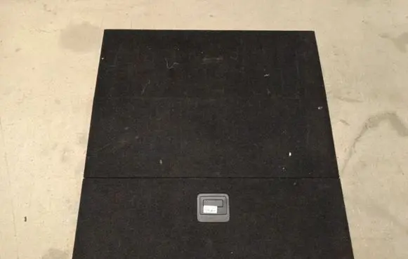 Volkswagen PASSAT B6 Trunk/boot mat liner 