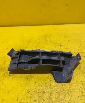 Seat Ibiza III (6L) Front bumper mounting bracket 6L0807183C