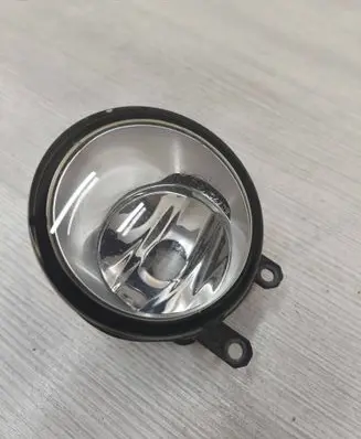 Toyota Avensis T250 Front fog light 89210657