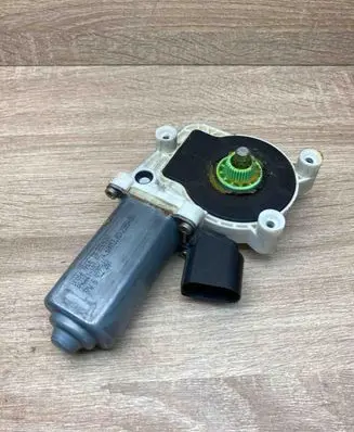 BMW 5 E39 Front door window regulator motor 6922268 994441102