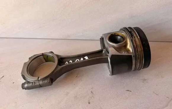 Seat Alhambra (Mk2) Piston with connecting rod CFF