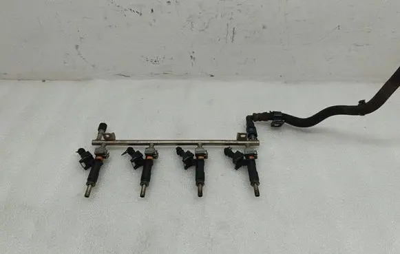 Opel Zafira B Fuel main line pipe 25484