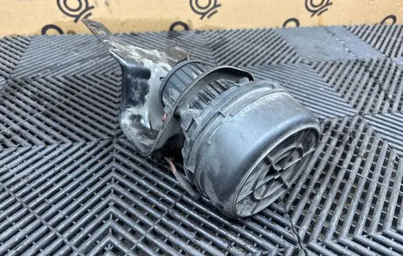 Audi A8 S8 D4 4H Secondary air pump 06E906601 70344800