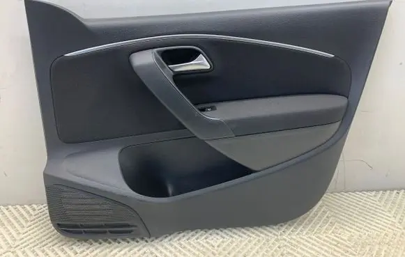 Volkswagen Polo V 6R Front door card panel trim 