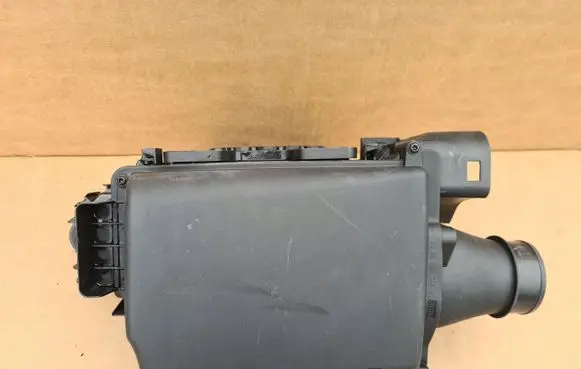 Infiniti Q50 Air filter box A2740900701