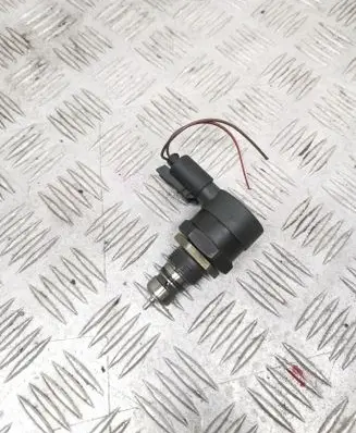 BMW 3 E90 E91 Fuel pressure sensor 0281002481 11845138 140804