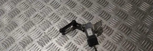 Headlight/headlamp level sensor