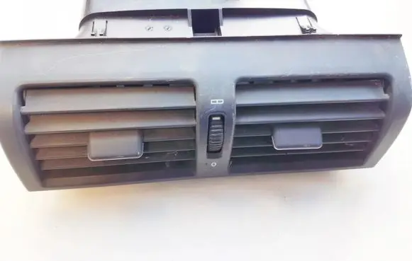 Mercedes-Benz E W210 Dash center air vent grill A2108300054