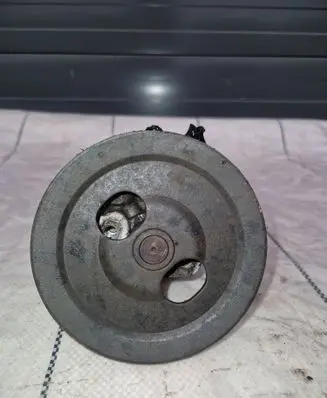 Mitsubishi Pajero Power steering pump