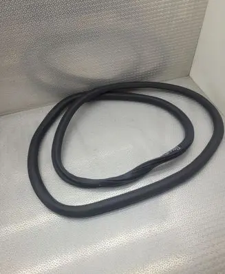 Peugeot 308 Front door rubber seal 9830829080