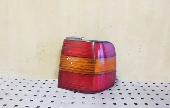 Volkswagen PASSAT B4 Rear/tail lights 3A5945112