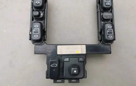 Mercedes-Benz E W210 Electric window control switch 2108211051 03750010