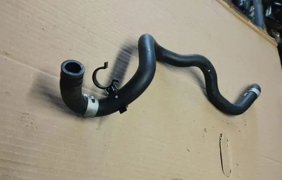 Honda CR-V Engine coolant pipe/hose
