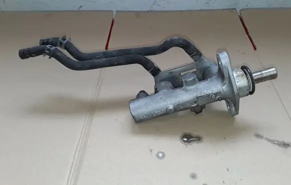 Mitsubishi Grandis Master brake cylinder NOCODE