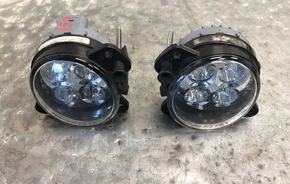 Volkswagen Transporter - Caravelle T5 Front fog light 