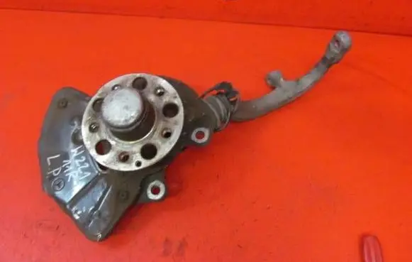 Mercedes-Benz S W221 Front wheel hub spindle knuckle 2213305194