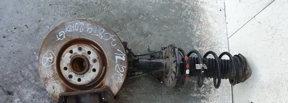 Peugeot 308 Front shock absorber/damper 3348036