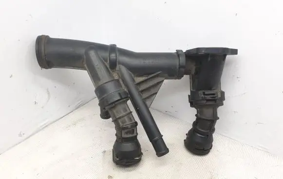 Audi A3 S3 8V Other engine bay part 04L121071E 04L121111