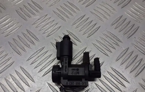 Audi A3 S3 8L Turbo solenoid valve 1J0906283