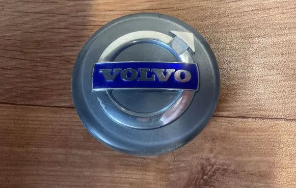 Volvo V70 Original wheel cap 30666913 30748052 VI90011