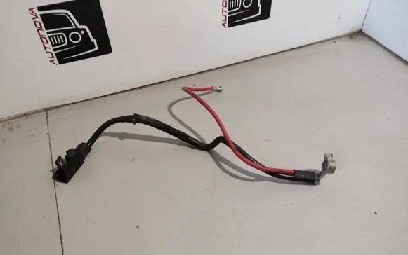 Skoda Octavia Mk2 (1Z) Positive cable (battery) 1K0971228L